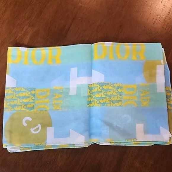 Dior Colorful Scarf with Dior envelope. - Picture 3 of 6